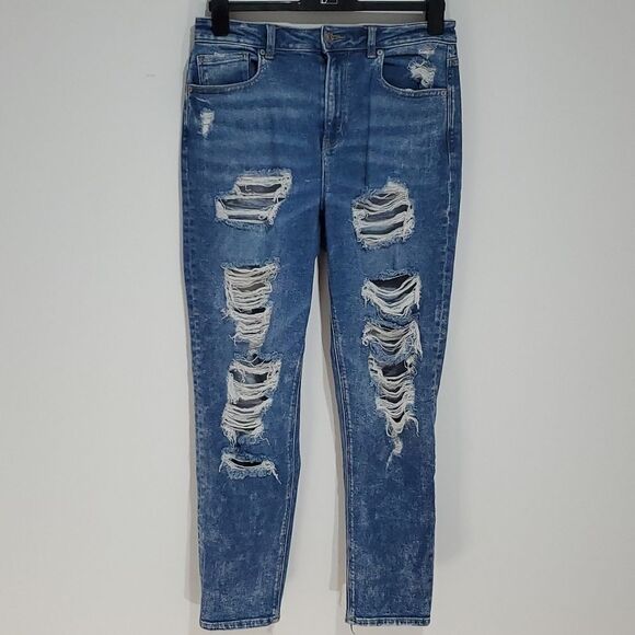 AMERICAN Eagle 31x28 high rise size 8 stretch mom jeans - Picture 1 of 8